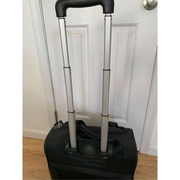 Protocol LTE Carry-on Laptop Bag 16 Inch Wheeled Office black 16"x16"x10" - Picture 4 of 7